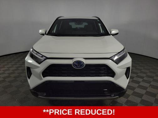 2024 Toyota RAV4 Hybrid SE