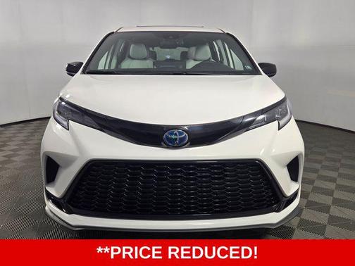 Ice 2025 Toyota Sienna XSE 7 Passenger