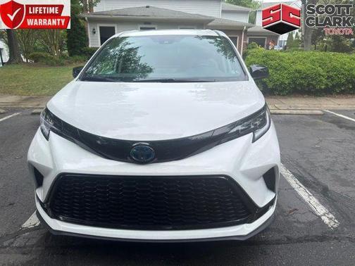 Ice 2025 Toyota Sienna XSE 7 Passenger