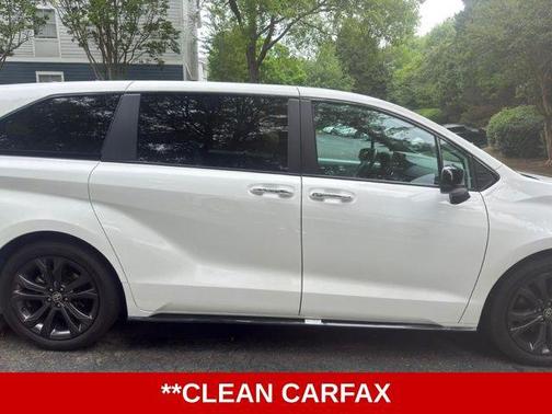 Ice 2025 Toyota Sienna XSE 7 Passenger