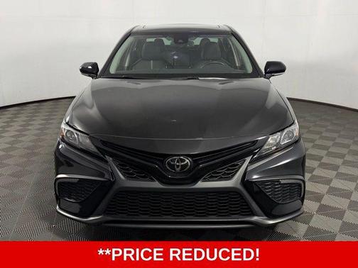 Midnight Black Metallic 2024 Toyota Camry SE