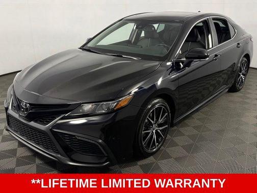 Midnight Black Metallic 2024 Toyota Camry SE