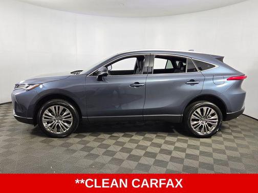 Coastal Gray Metallic 2024 Toyota Venza XLE