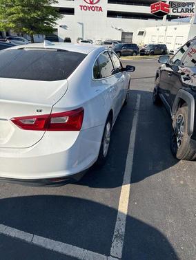 Summit White 2016 Chevrolet Malibu 1LT