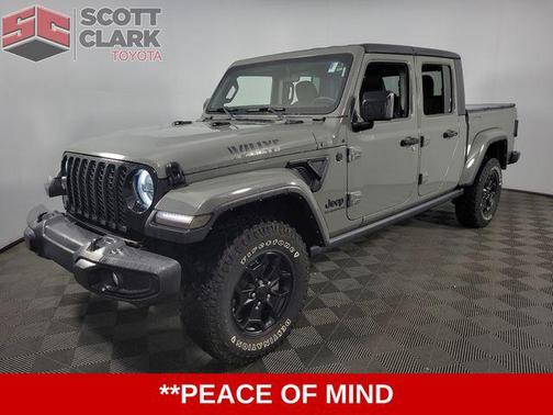 Sting-Gray Clearcoat 2021 Jeep Gladiator Willys 4x4
