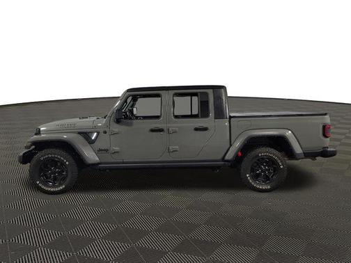Sting-Gray Clearcoat 2021 Jeep Gladiator Willys 4x4