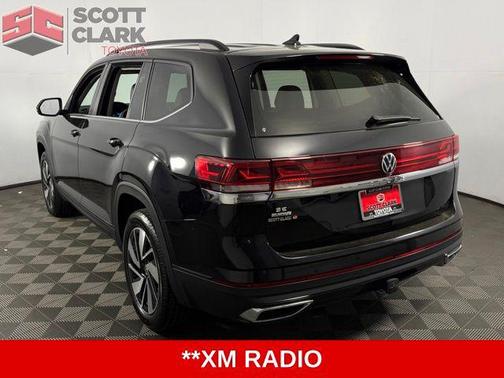 Deep Black Pearl 2025 Volkswagen Atlas 2.0T SE w/Technology