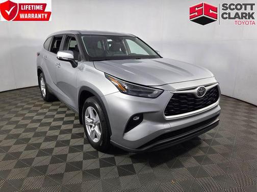 Celestial Silver Metallic 2024 Toyota Highlander LE