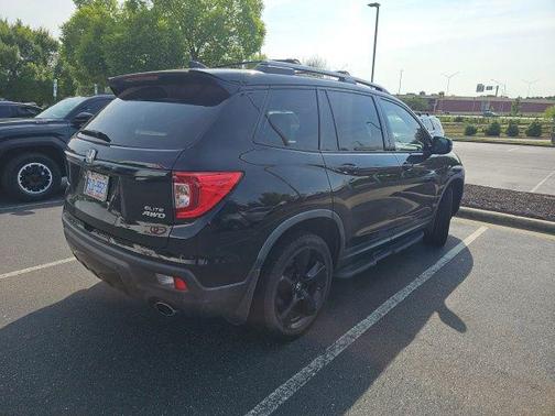 Select 2019 Honda Passport Elite
