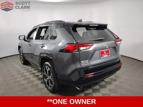 2025 Toyota RAV4 Hybrid SE