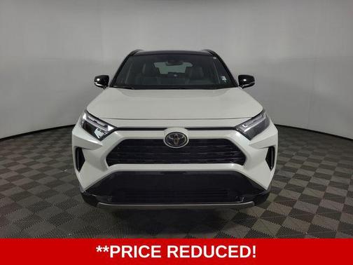 2025 Toyota RAV4 Hybrid SE