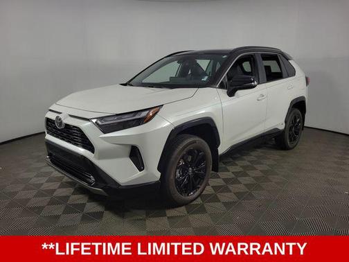 2025 Toyota RAV4 Hybrid SE