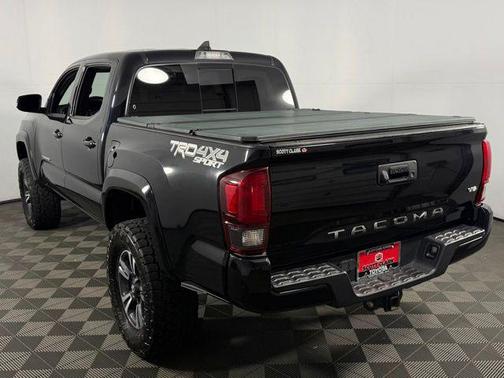 Midnight Black Metallic 2019 Toyota Tacoma TRD Sport