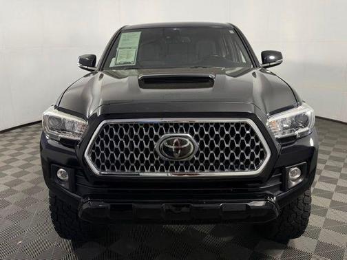 Midnight Black Metallic 2019 Toyota Tacoma TRD Sport