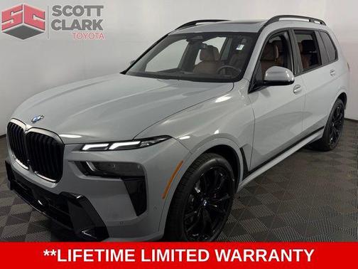 Gray Metallic 2026 BMW X7 xDrive40i