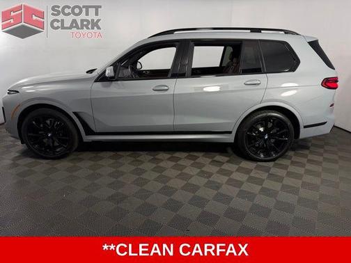 Gray Metallic 2026 BMW X7 xDrive40i