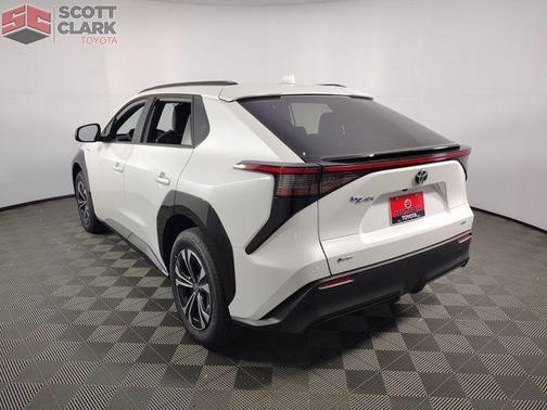 2025 Toyota bZ4X XLE