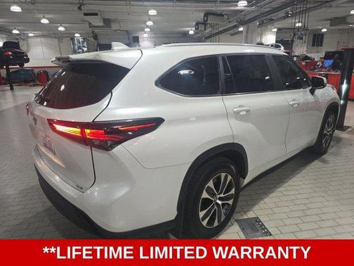 2024 Toyota Highlander XLE