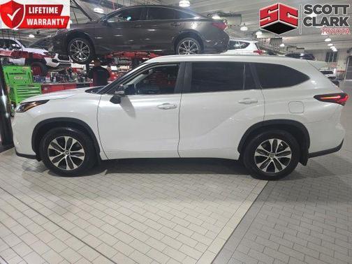 2024 Toyota Highlander XLE