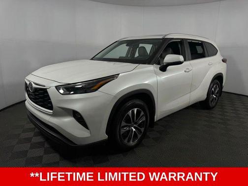 2024 Toyota Highlander XLE