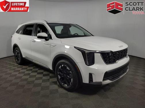 White Pearl 2024 Kia Sorento S