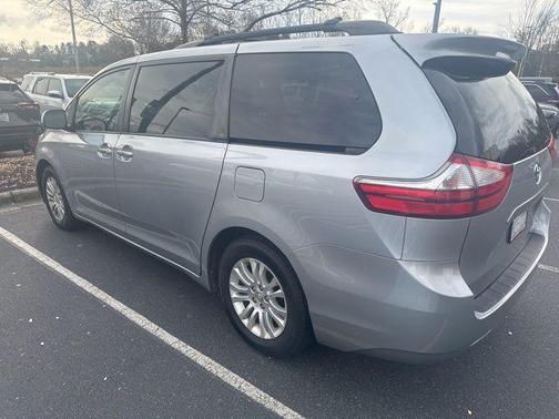 2015 Toyota Sienna XLE