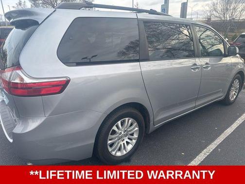 2015 Toyota Sienna XLE