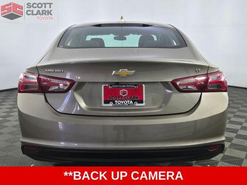 2022 Chevrolet Malibu FWD LT