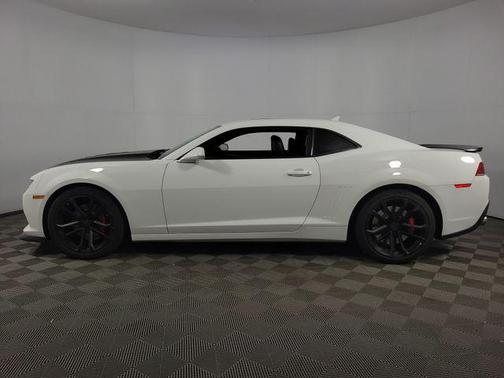Summit White 2015 Chevrolet Camaro 2SS
