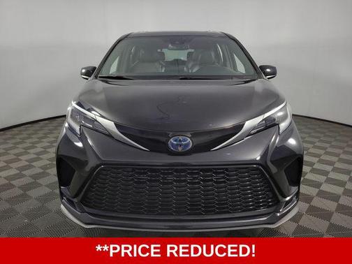 Midnight Black Metallic 2021 Toyota Sienna XSE 7 Passenger