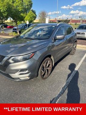 Gun Metallic 2022 Nissan Rogue Sport SL
