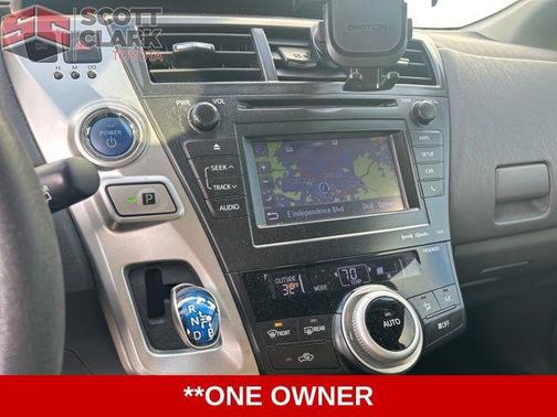 2014 Toyota Prius v Three