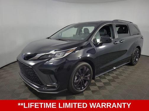 Midnight Black Metallic 2024 Toyota Sienna XSE 7 Passenger