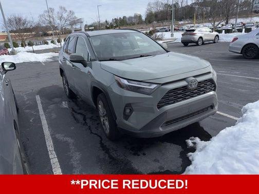2022 Toyota RAV4 XLE Premium