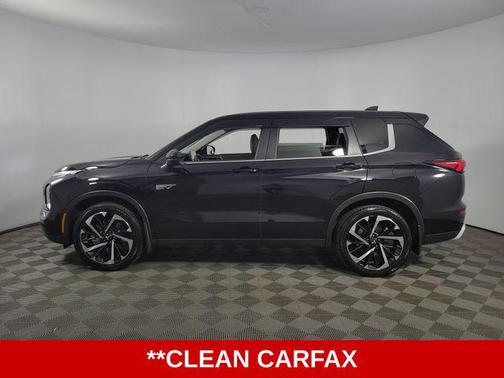 Labrador Black Pearl 2024 Mitsubishi Outlander SP