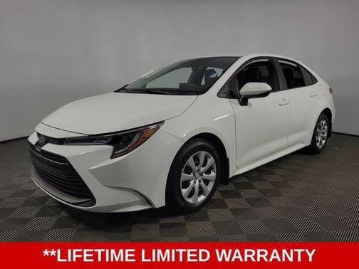 Ice Cap 2025 Toyota Corolla LE