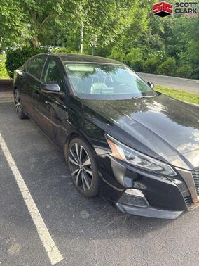 Super Black Clearcoat 2020 Nissan Altima SR FWD