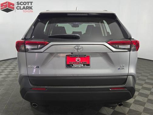 2025 Toyota RAV4 Hybrid SE
