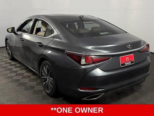 2023 Lexus ES 350 Base