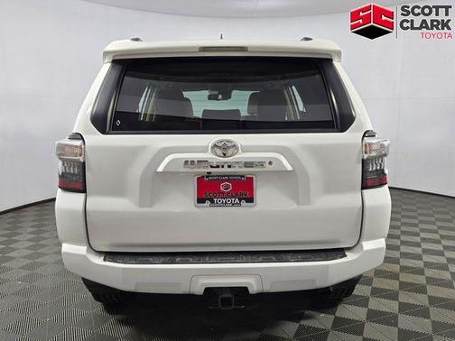 Super White 2020 Toyota 4Runner SR5