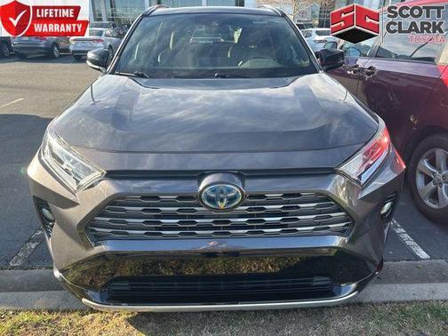 2019 Toyota RAV4 Hybrid SE
