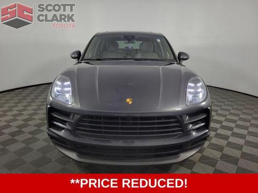 Volcano Grey Metallic 2021 Porsche Macan Macan Sport Edition