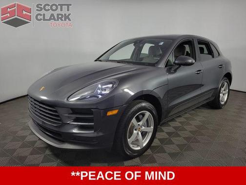 Volcano Grey Metallic 2021 Porsche Macan Macan Sport Edition