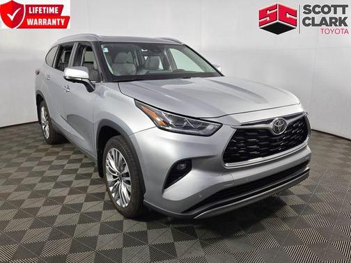 2024 Toyota Highlander Platinum