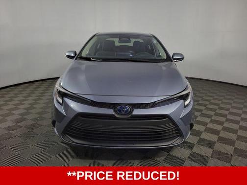 Celestite 2025 Toyota Corolla Hybrid SE