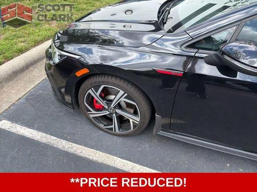 Select 2024 Volkswagen Golf GTI 2.0T SE DSG