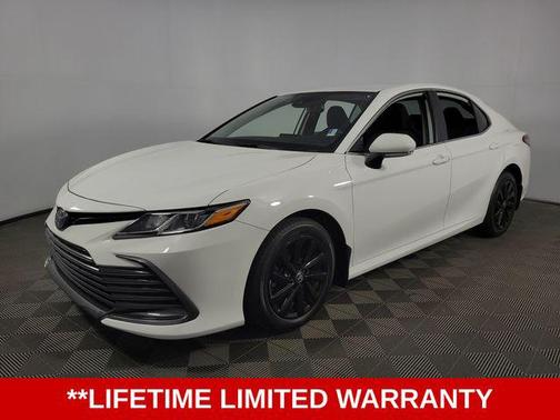 Ice Cap 2023 Toyota Camry LE
