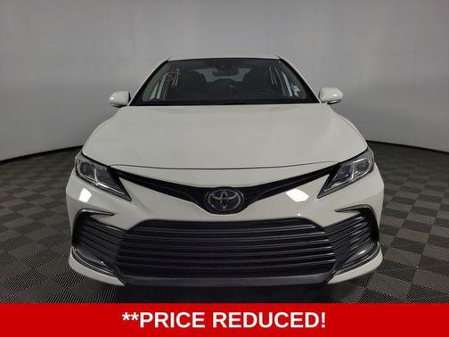 Ice Cap 2023 Toyota Camry LE