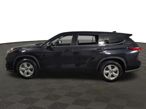 2020 Toyota Highlander LE