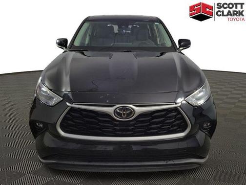 2020 Toyota Highlander LE